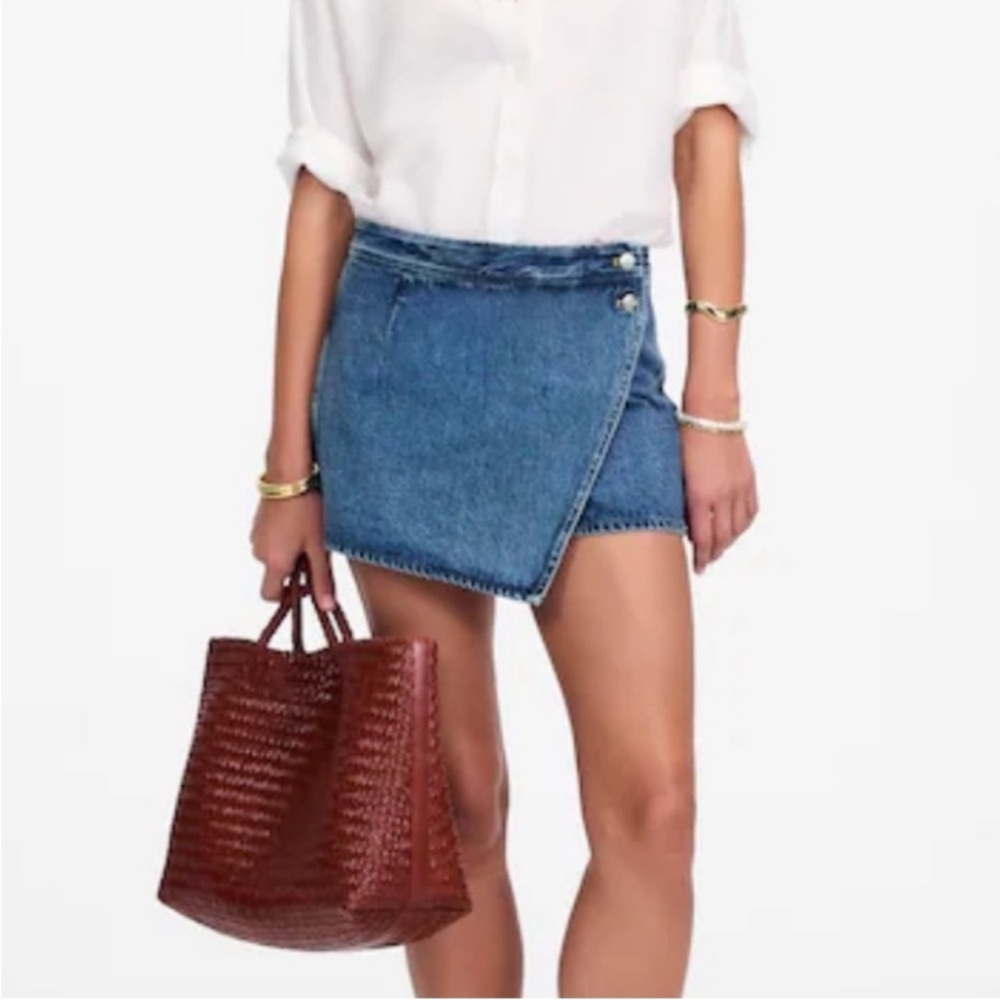 Madewell Denim Wrap Skort Size 26 EUC so cute omg!